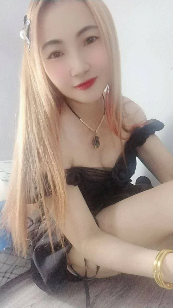 Kiki – Vietnamese escort in Hanoi — 4 / 8