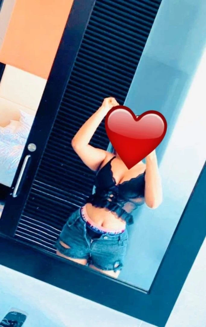 Ranshi Wikramarachchi – Sri Lankan escort in Colombo — 5 / 6