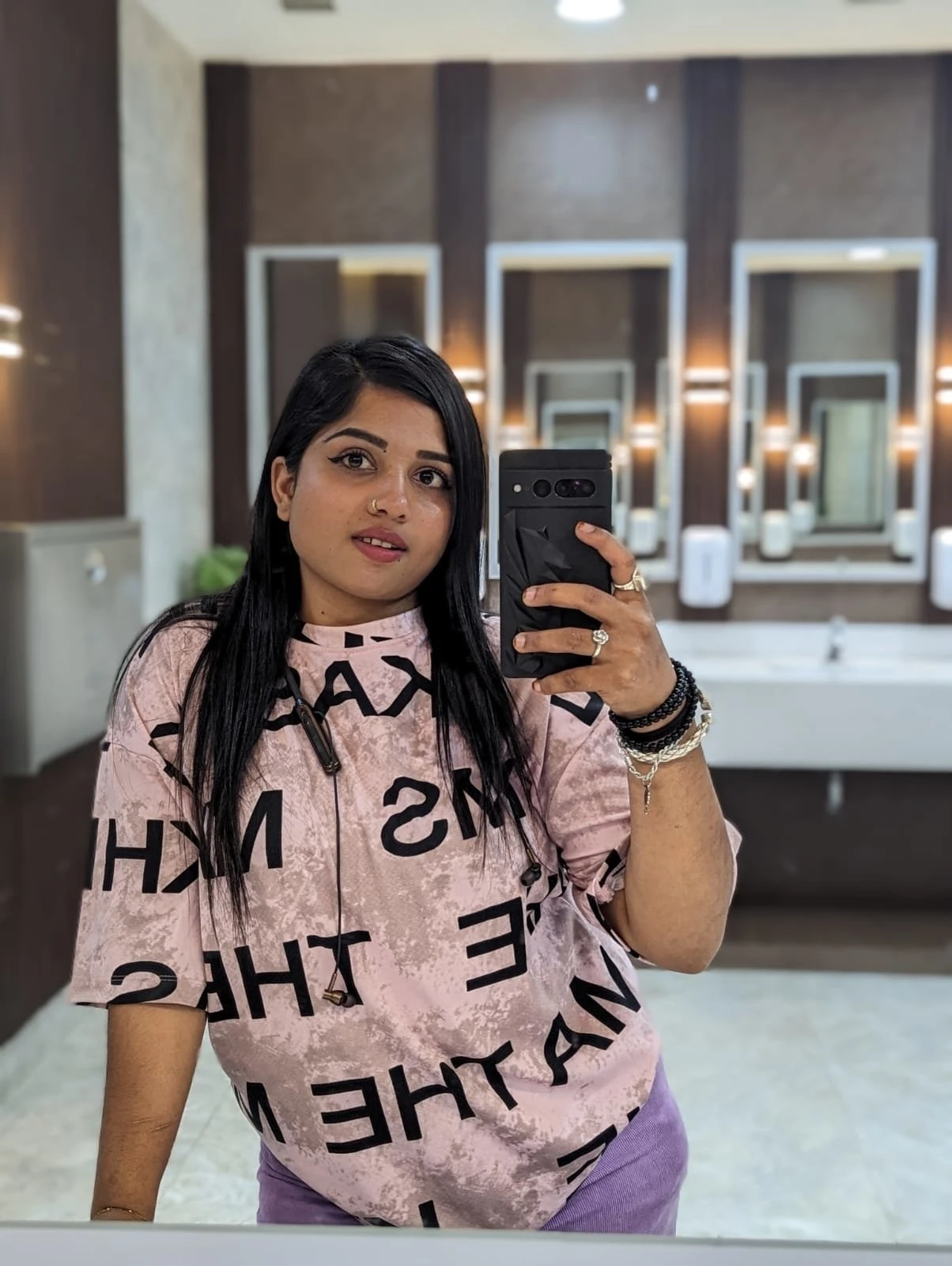 Priyanka Home / Hotel 24x7 Escort – Indian escort in Pune — 1 / 5