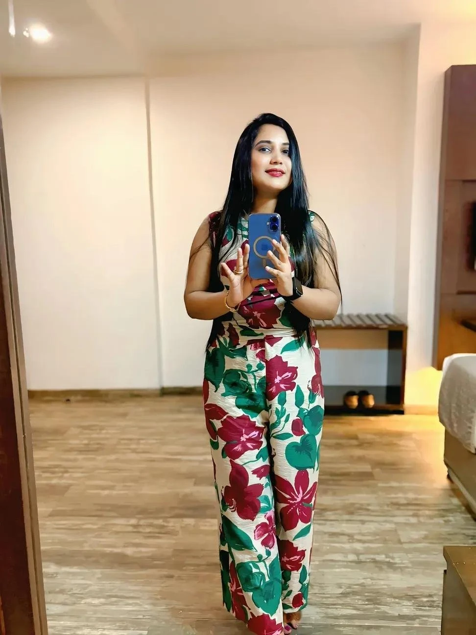 Vapi Valsad Daman Silvassa Marwad Servic – escort in Vapi — 4 / 5