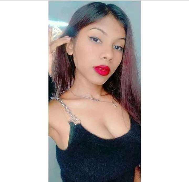 Arti – Indian escort in New Delhi — 1 / 2