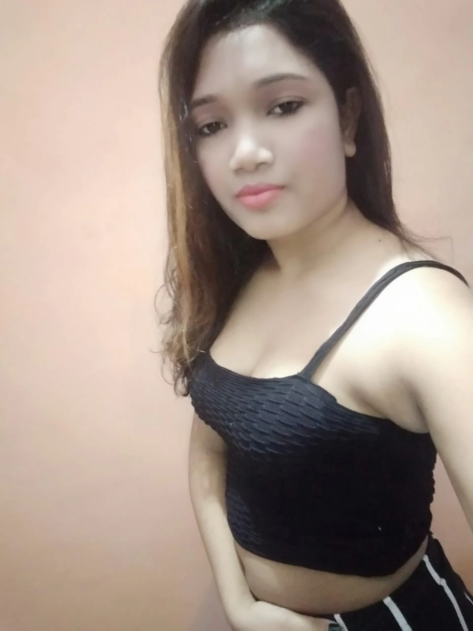 Somiya Escort Service – Indian escort in New Delhi — 2 / 4