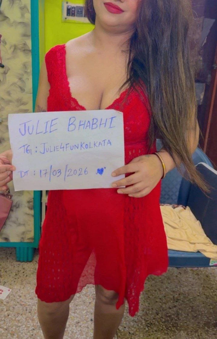 Julie we are couple – Indian adult performer in Kolkata — 22 / 23