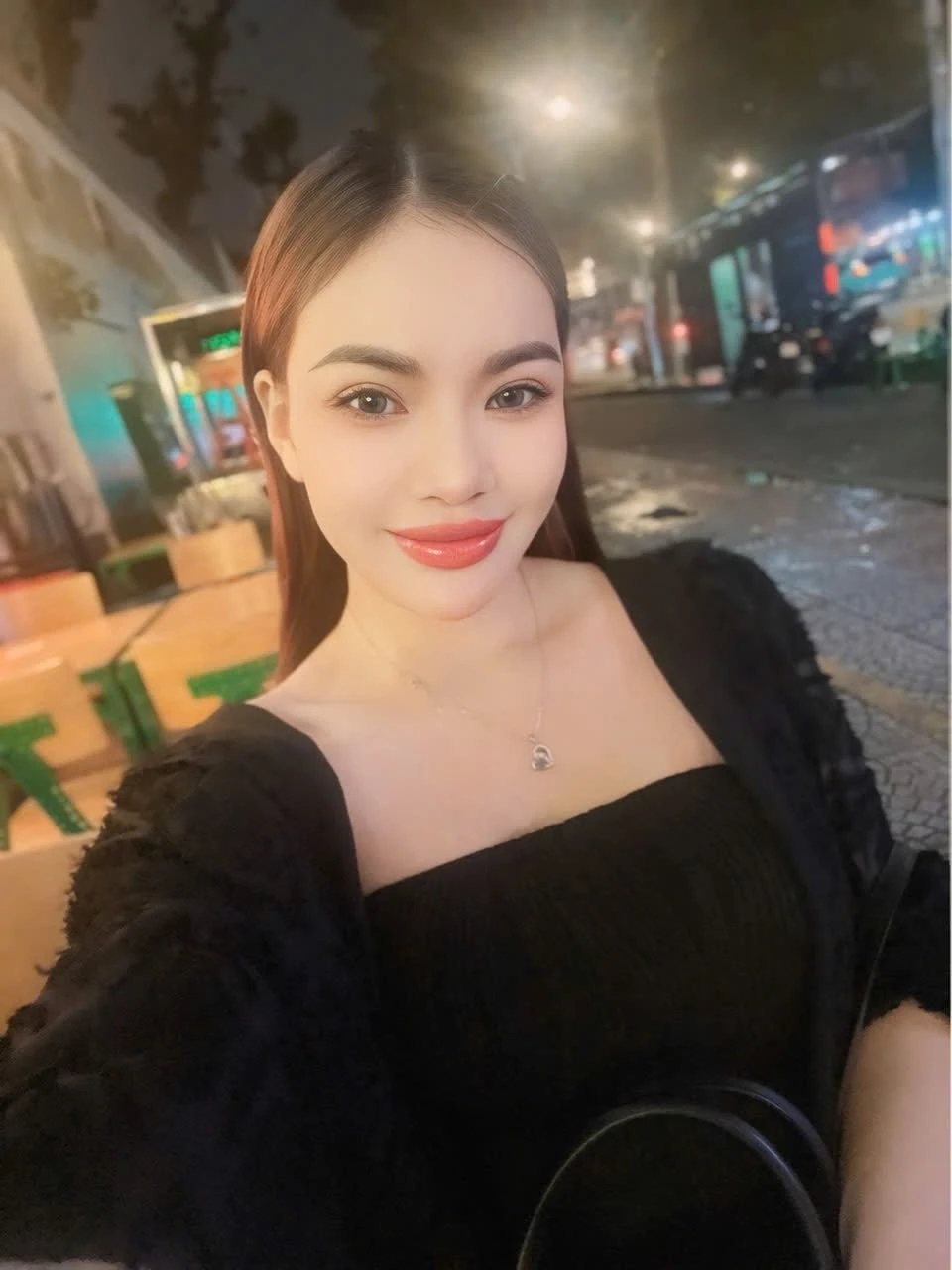 Cat Cat HCM – Chinese escort agency in Ho Chi Minh City — 5 / 6