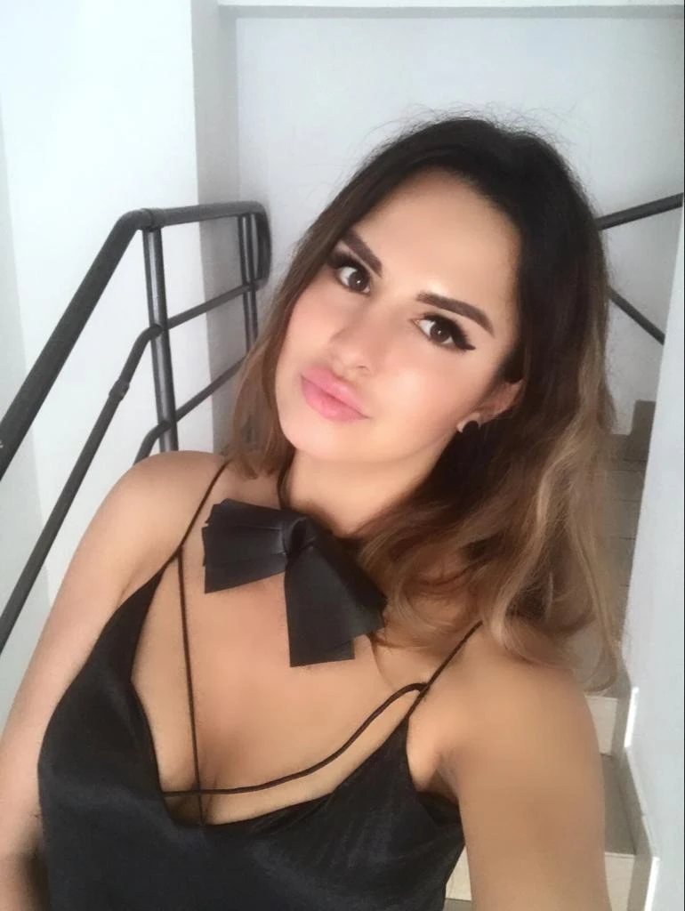 ARINA – Estonian escort in Beirut — 12 / 20