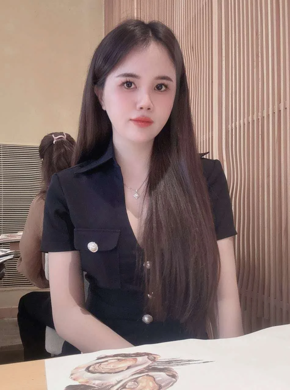 Lisa – Vietnamese escort in Ho Chi Minh City — 4 / 6