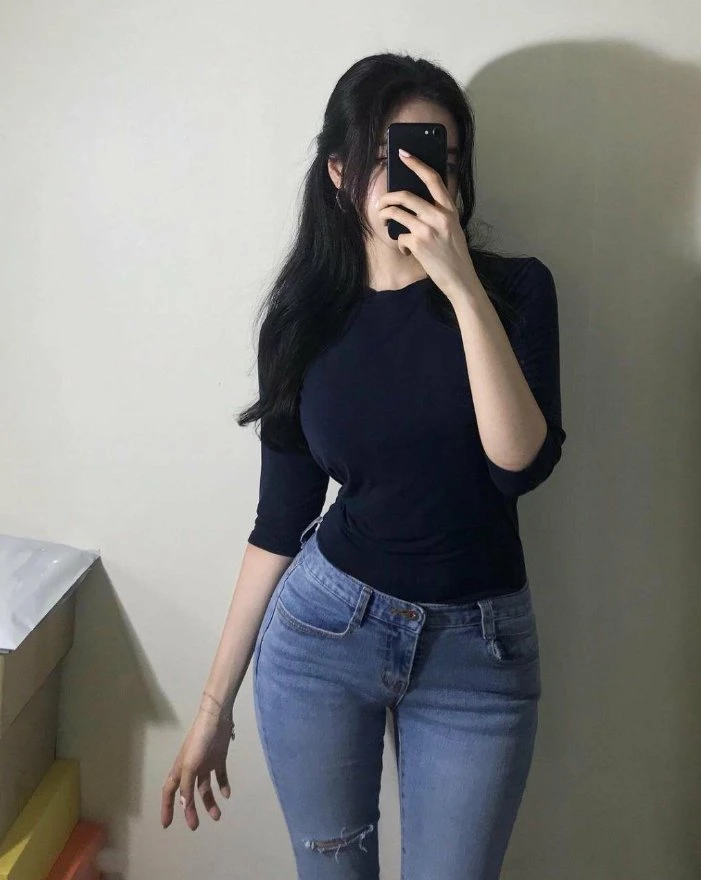 Luna Korean22 – South Korean escort in Seoul — 4 / 5