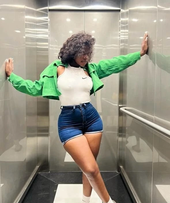 African Daisy +91//950202//8253 – escort in Pune — 6 / 9
