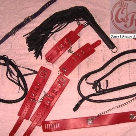 Queen Rouge – Lebanese dominatrix in Beirut — 14 / 25