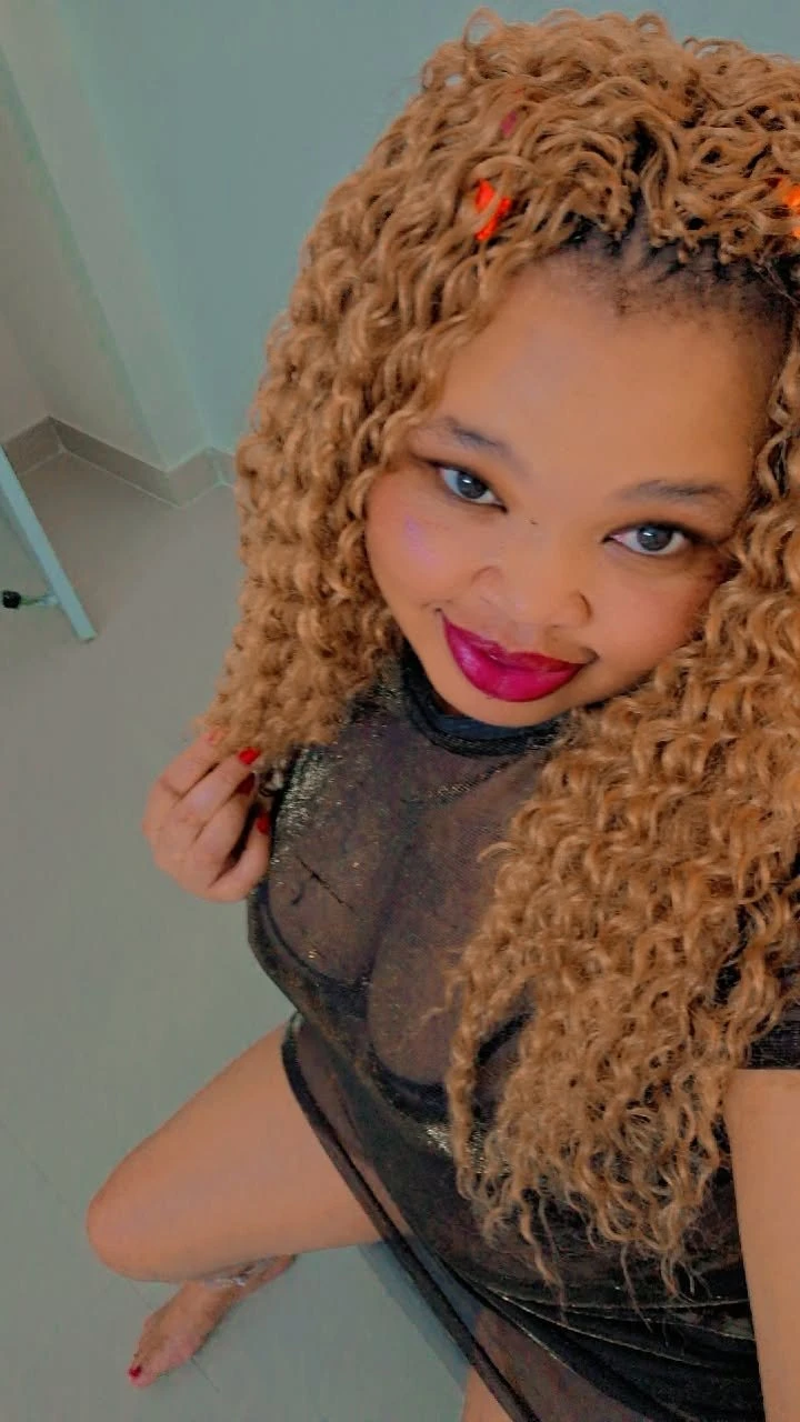 Blow job queen and cam show🤩 – Congolese escort in Hyderabad — 4 / 7