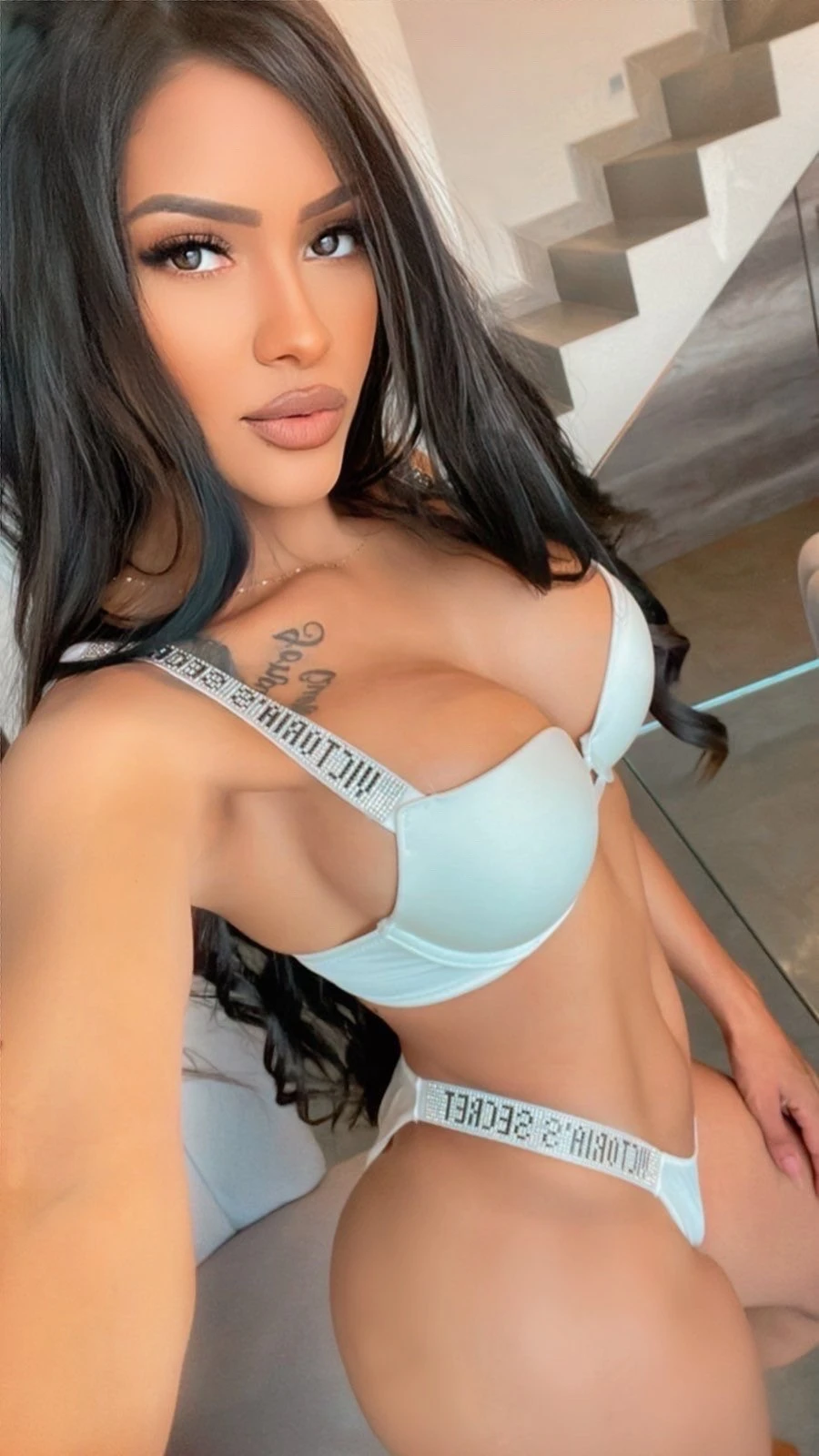 Alina – Polish escort in Beirut — 3 / 4