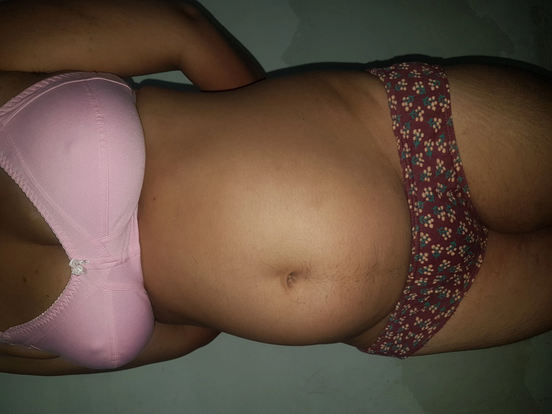 Sonia provide live video call on whats a – Indian escort in Hyderabad — 4 / 12