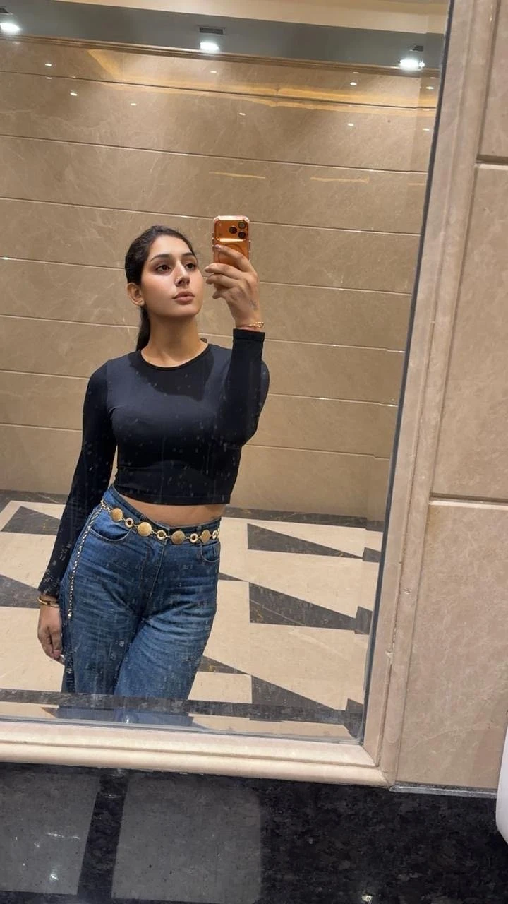 Deepika Cam and meet – Indian escort in New Delhi — 17 / 20