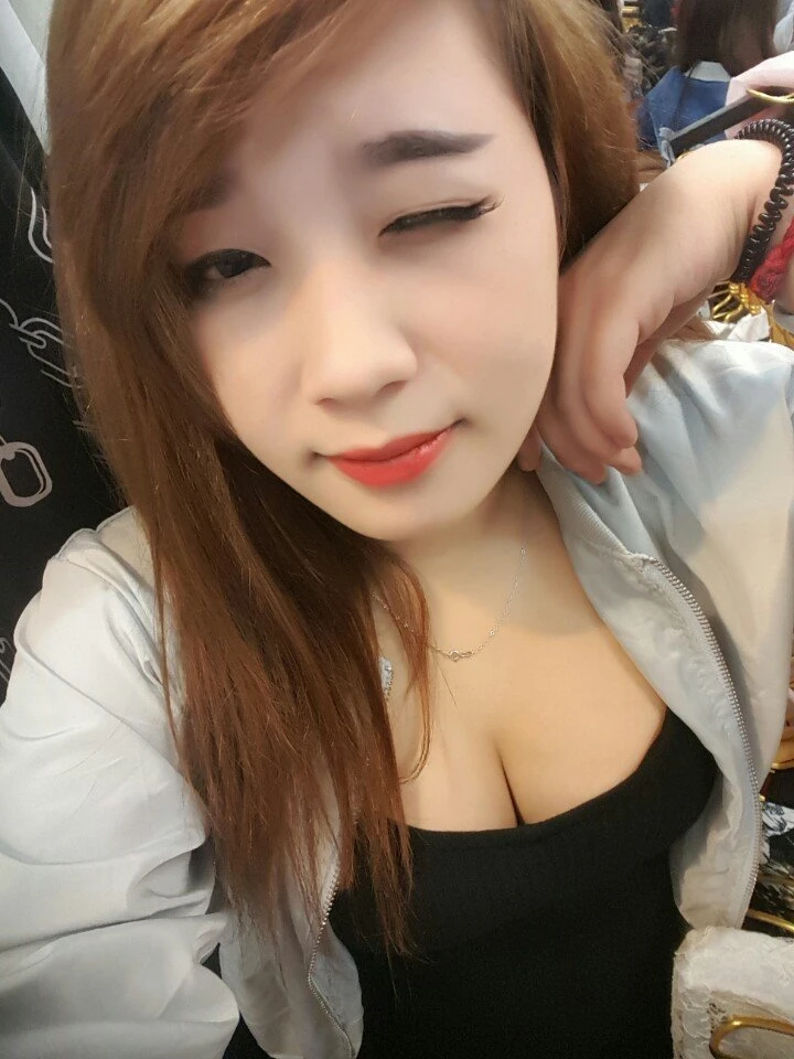 Cherry – Vietnamese escort in Colombo — 3 / 6