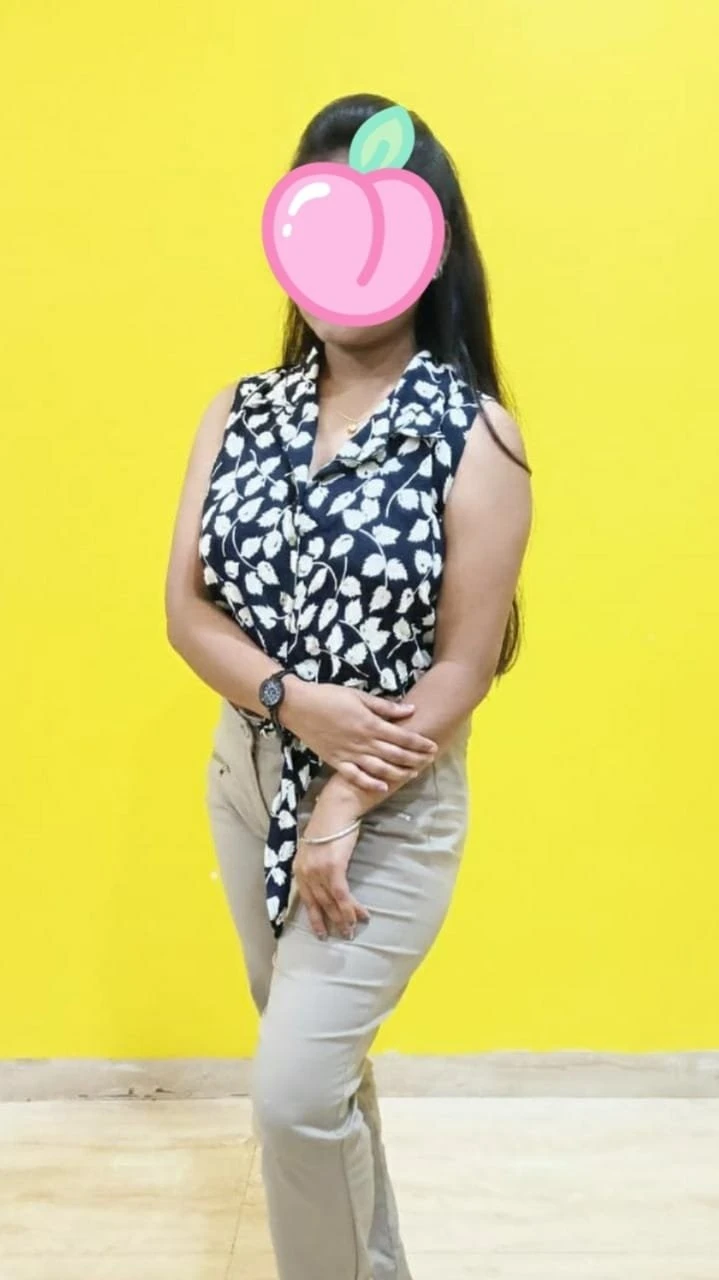Sizzling Hot Babe Kirti Escort – Indian escort in Pune — 3 / 4