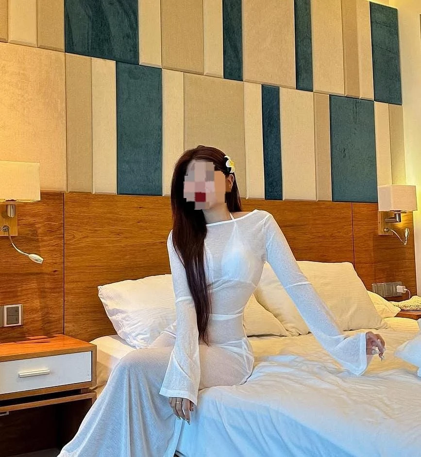 Erica – French escort in Colombo — 3 / 5