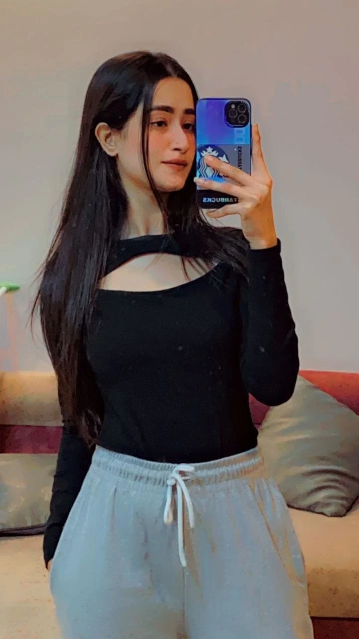 Experience Total Ecstasy in Bed Tonight – Indian escort in Pune — 1 / 3