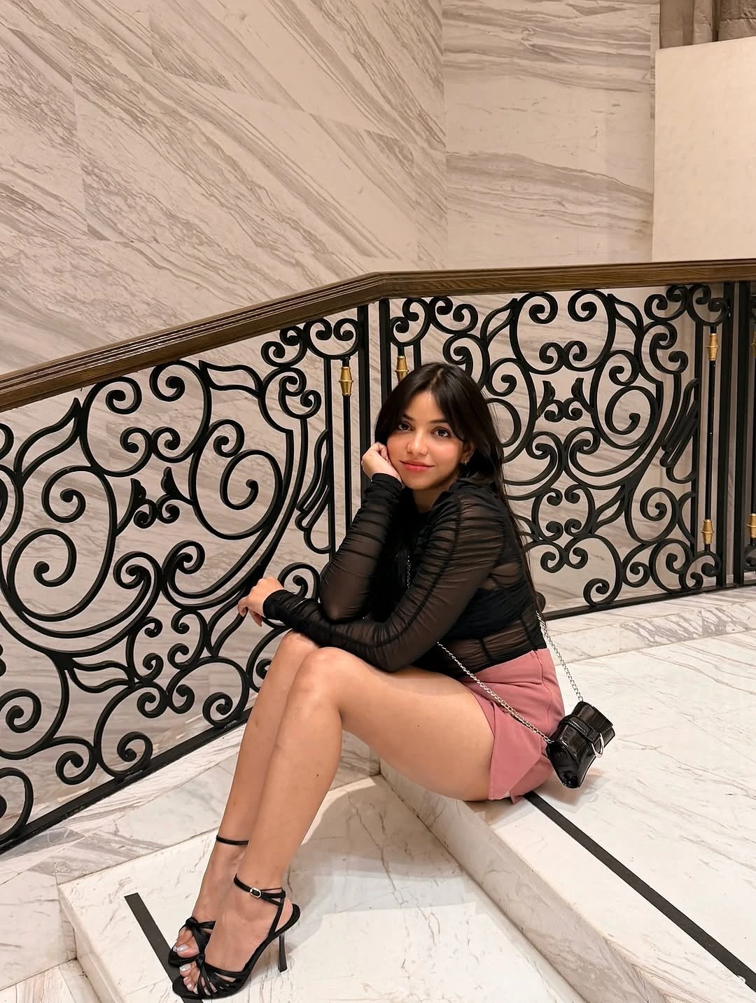 Isha – Indian escort in Visakhapatnam — 2 / 7