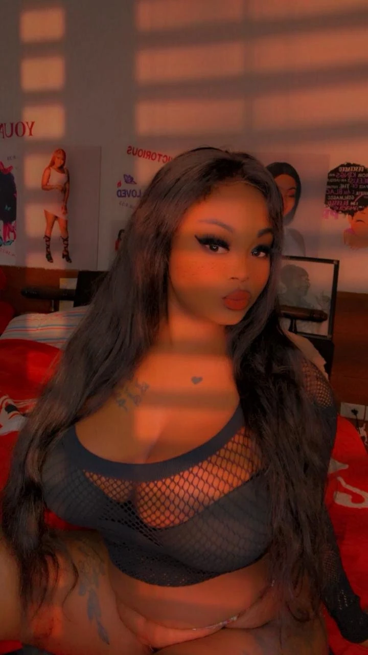 Molly Molly – Togolese escort in Beirut — 7 / 11