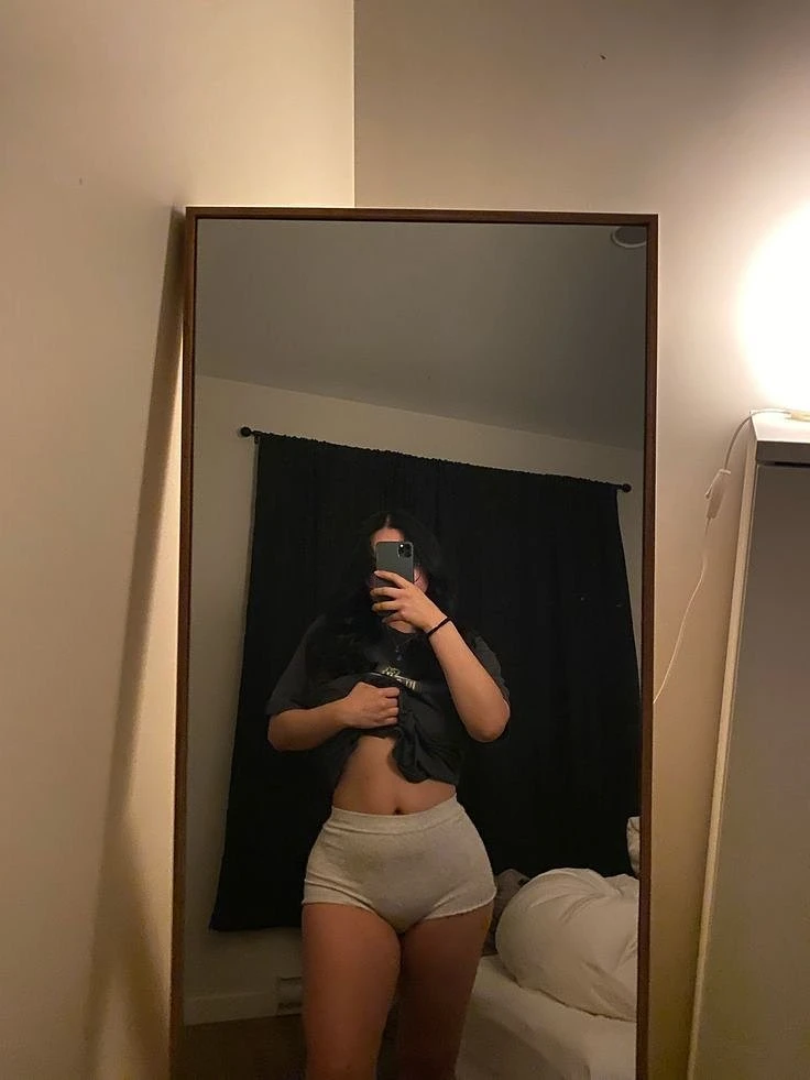 Emma – escort in Ho Chi Minh City — 2 / 4
