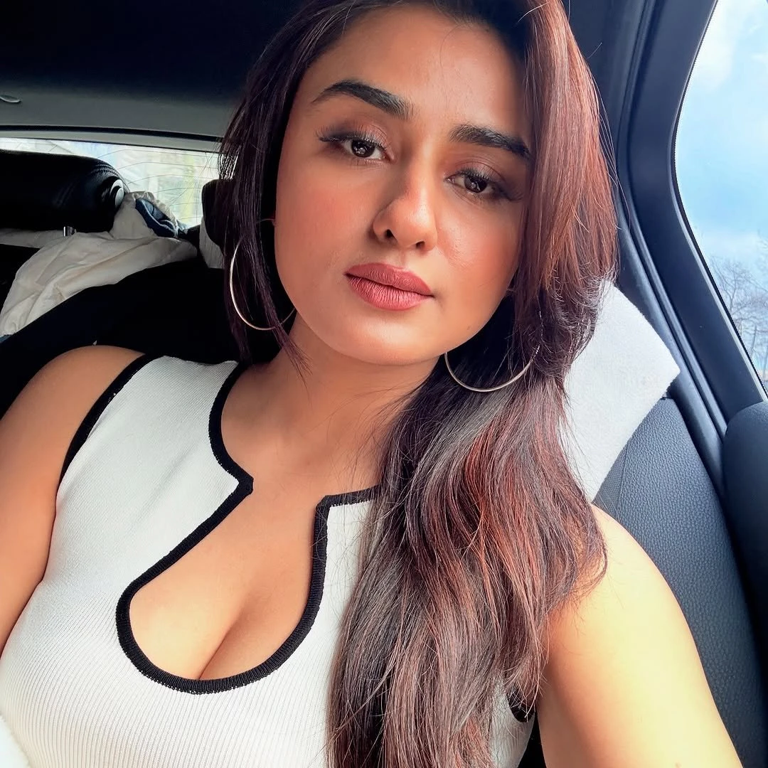 Komal – Indian escort in Manali, Escort, Manali