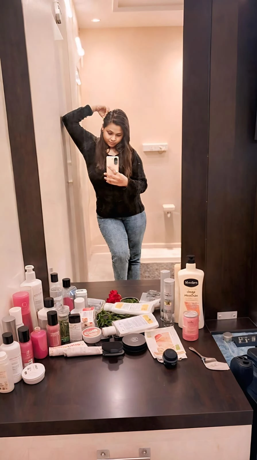 I am Cam Queen – Indian escort in Mumbai — 6 / 8
