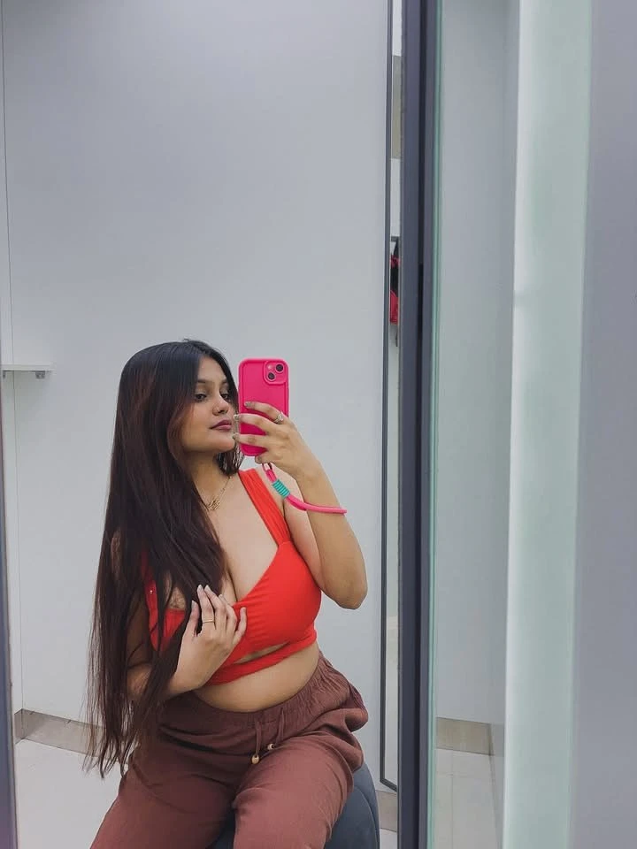 Janvi – Indian escort in Pondicherry — 2 / 4