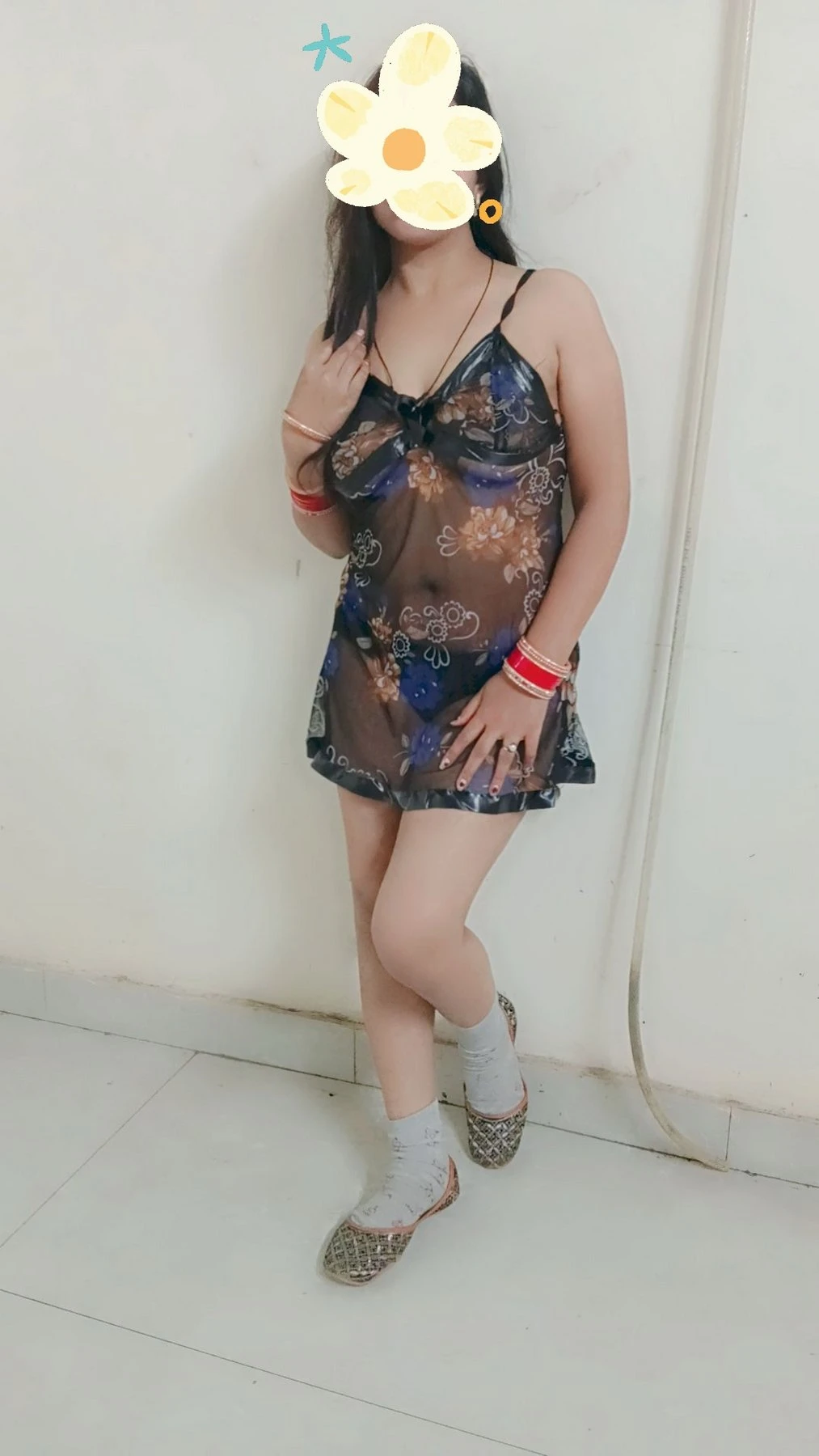 Madhu Cam Show sex chat – Indian escort in New Delhi — 1 / 4