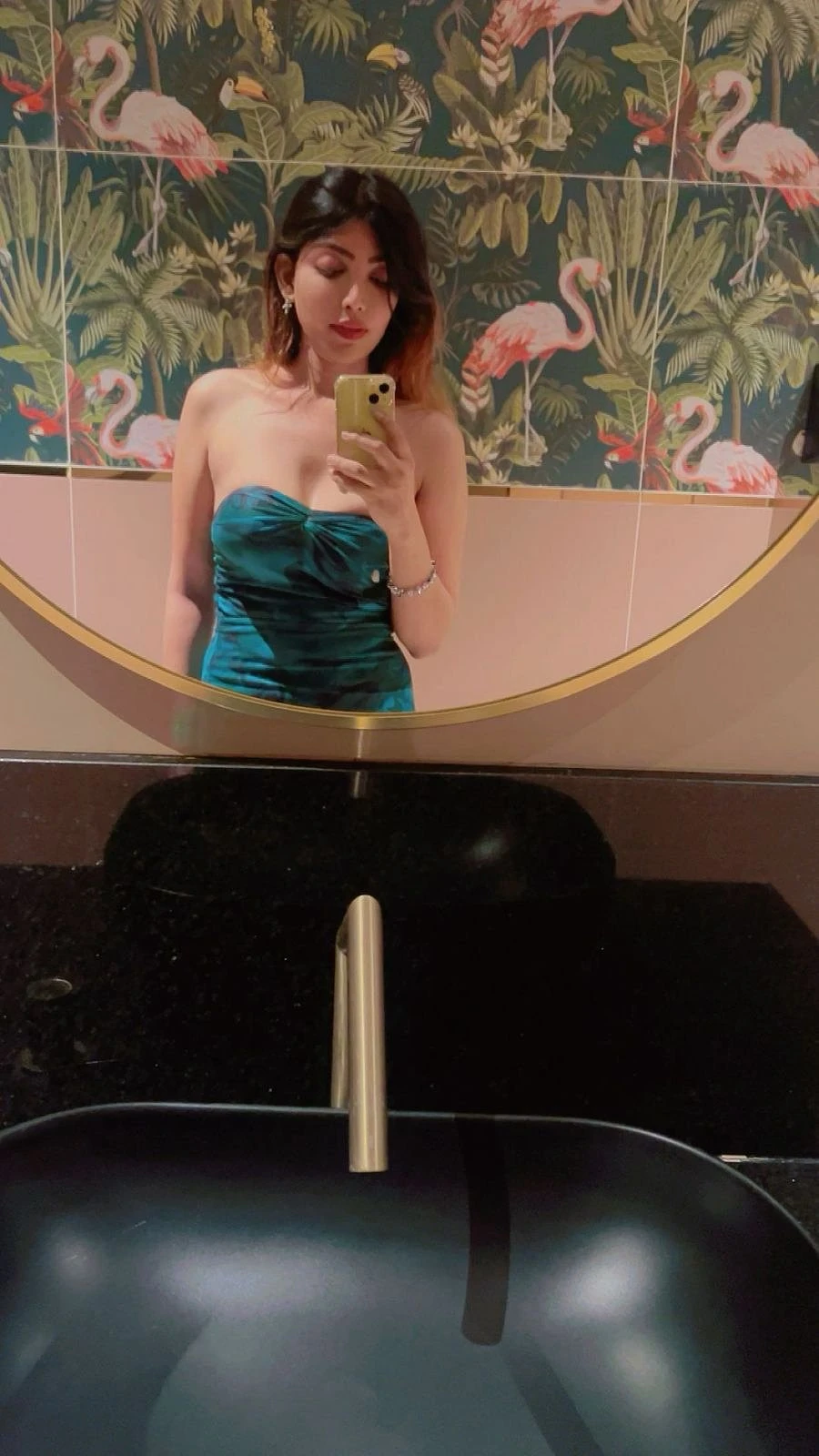 Sanjana – Indian escort in Hyderabad — 4 / 5