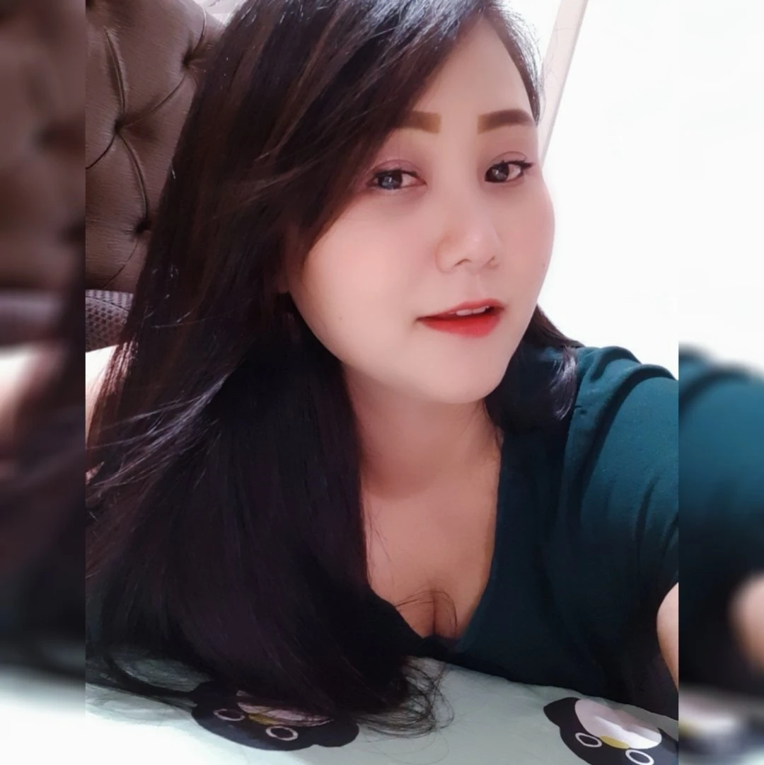 Napah Cam Show – Thai escort in Mumbai — 5 / 6