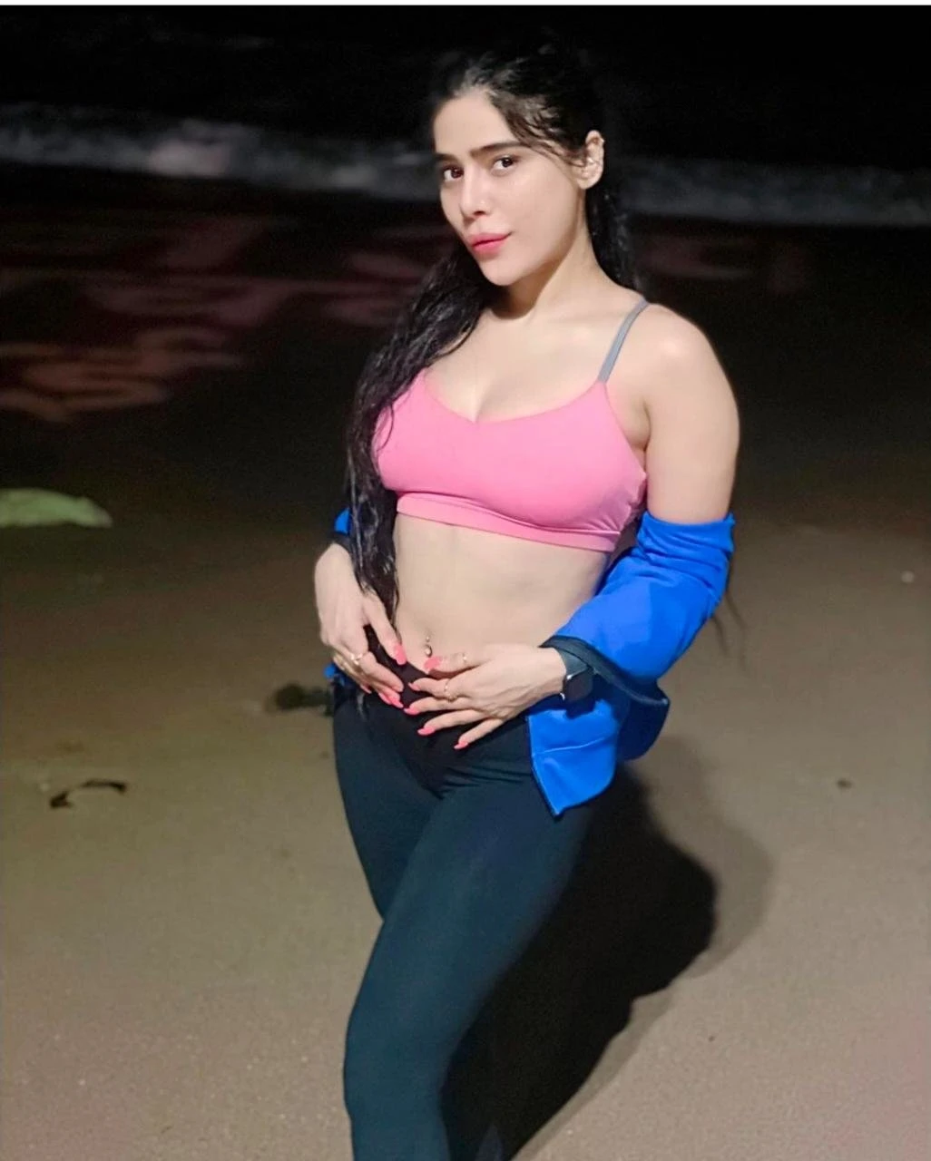 Ishika – Indian escort in New Delhi — 1 / 3