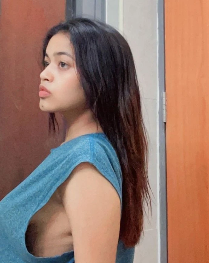 Himani Joshi – Indian escort in Hyderabad — 2 / 3