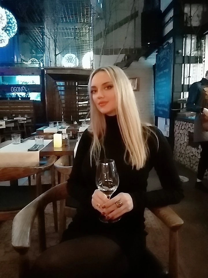 Marina – Russian escort in Ho Chi Minh City — 5 / 6