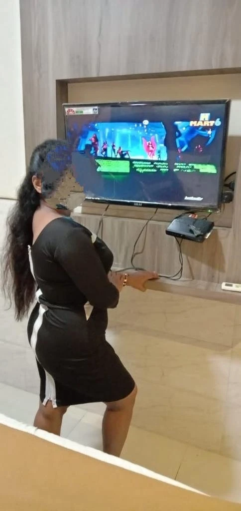 Simy Khan – Indian escort in Mumbai — 7 / 11