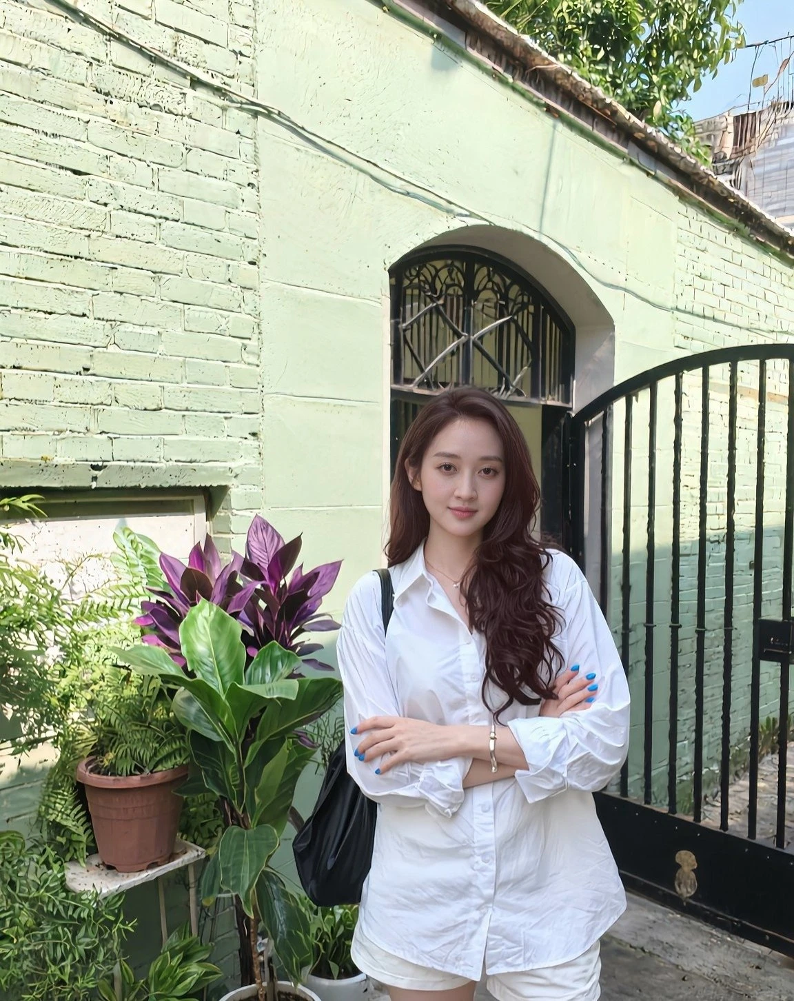 Mona – Vietnamese escort in Hanoi — 8 / 9