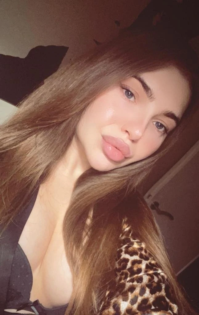 Olivia From Russia Self Independent Girl – Russian escort in Hyderabad — 4 / 5
