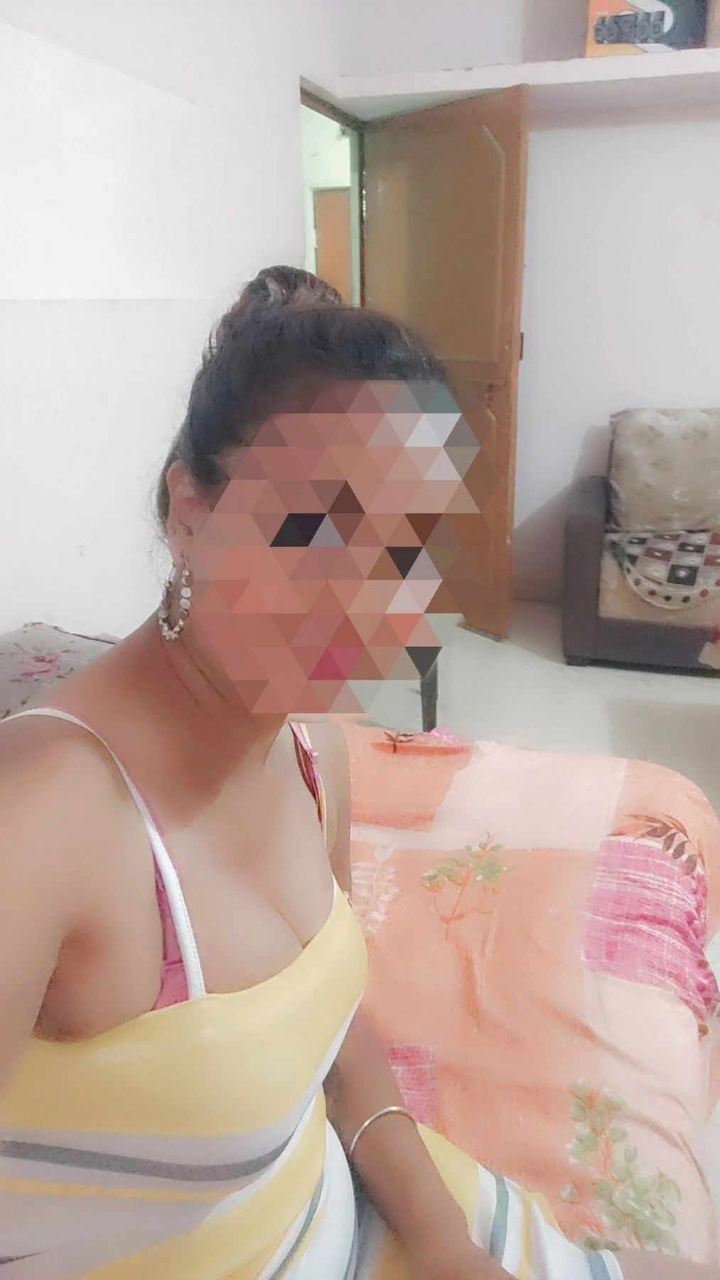 Simmi Independent Girl. Incall/outcall – Indian escort in New Delhi — 3 / 4