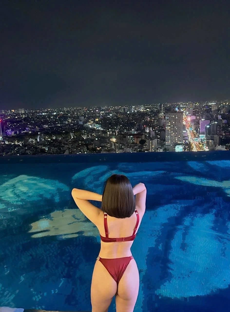 Masha – Vietnamese escort in Ho Chi Minh City — 5 / 13