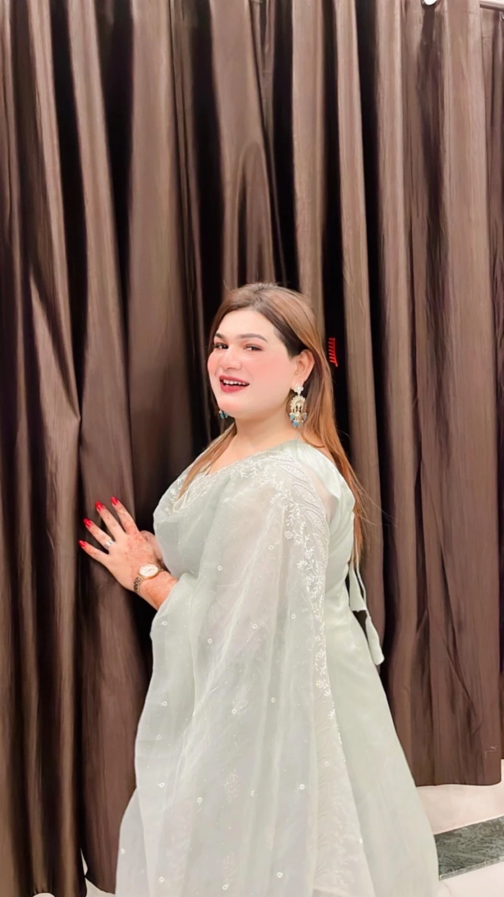 Sensational Soniya – Indian escort in Hyderabad — 19 / 20