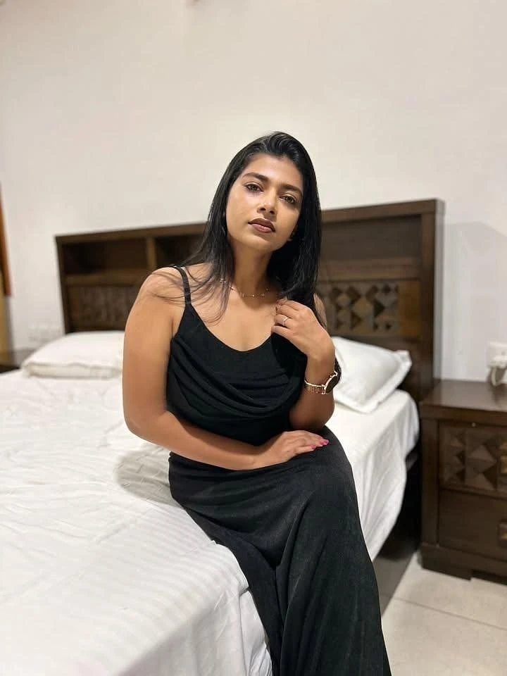 Divya – Indian escort in Navi Mumbai — 3 / 4