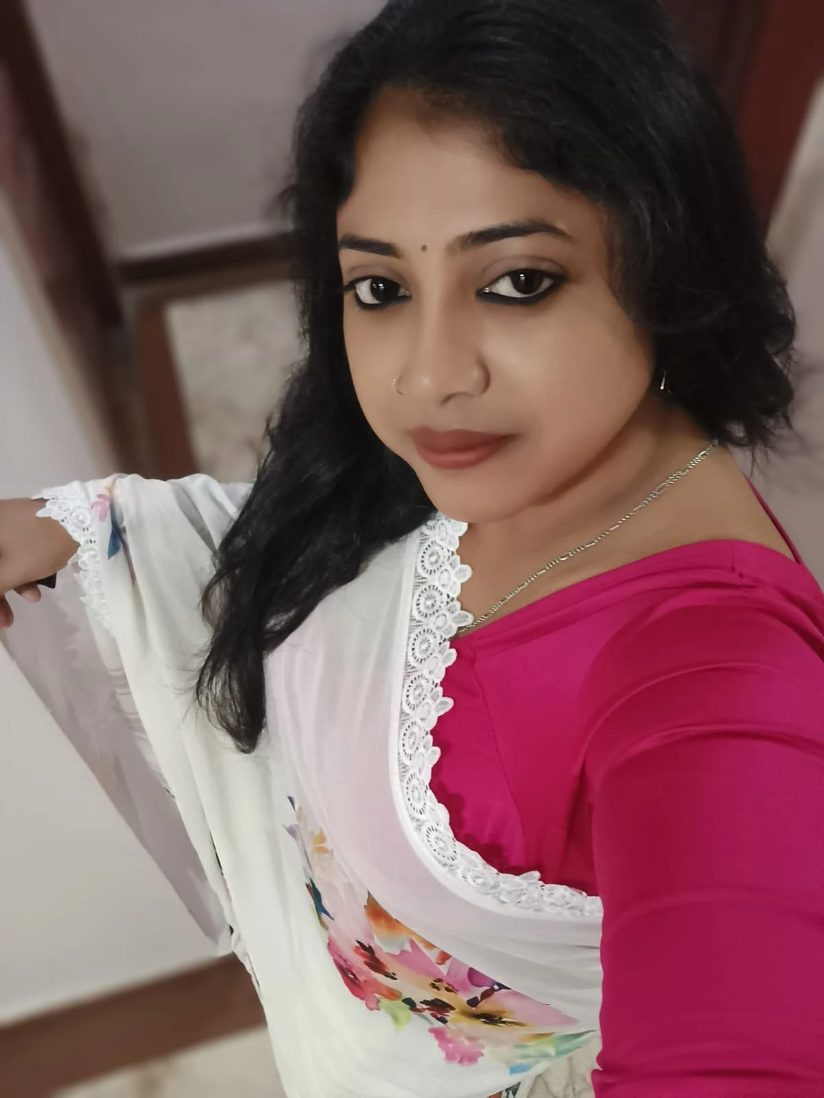 Anu – Indian escort in Kolkata — 16 / 18