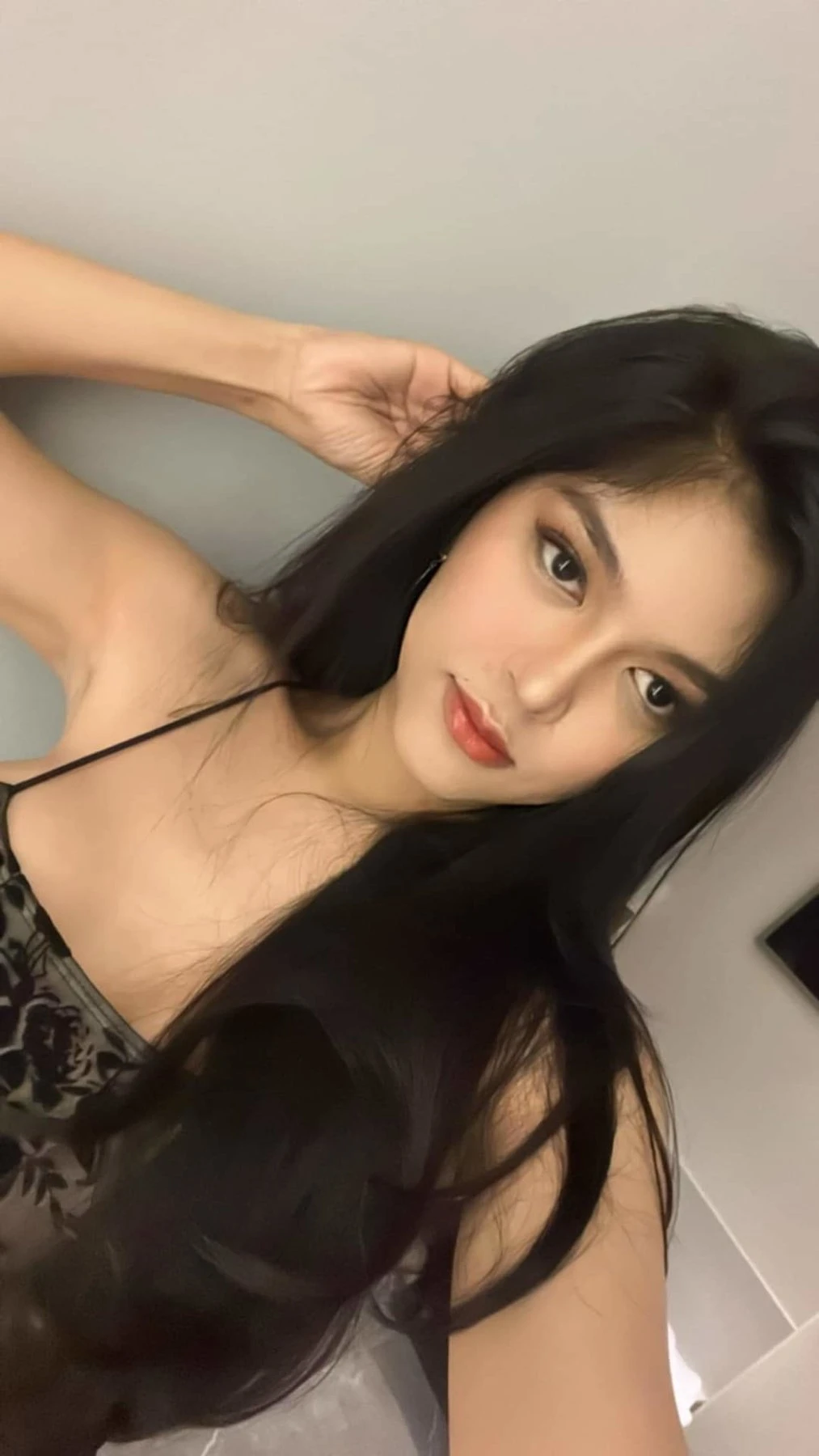 Sexy Courtney is back – Filipino escort in New Delhi — 9 / 21