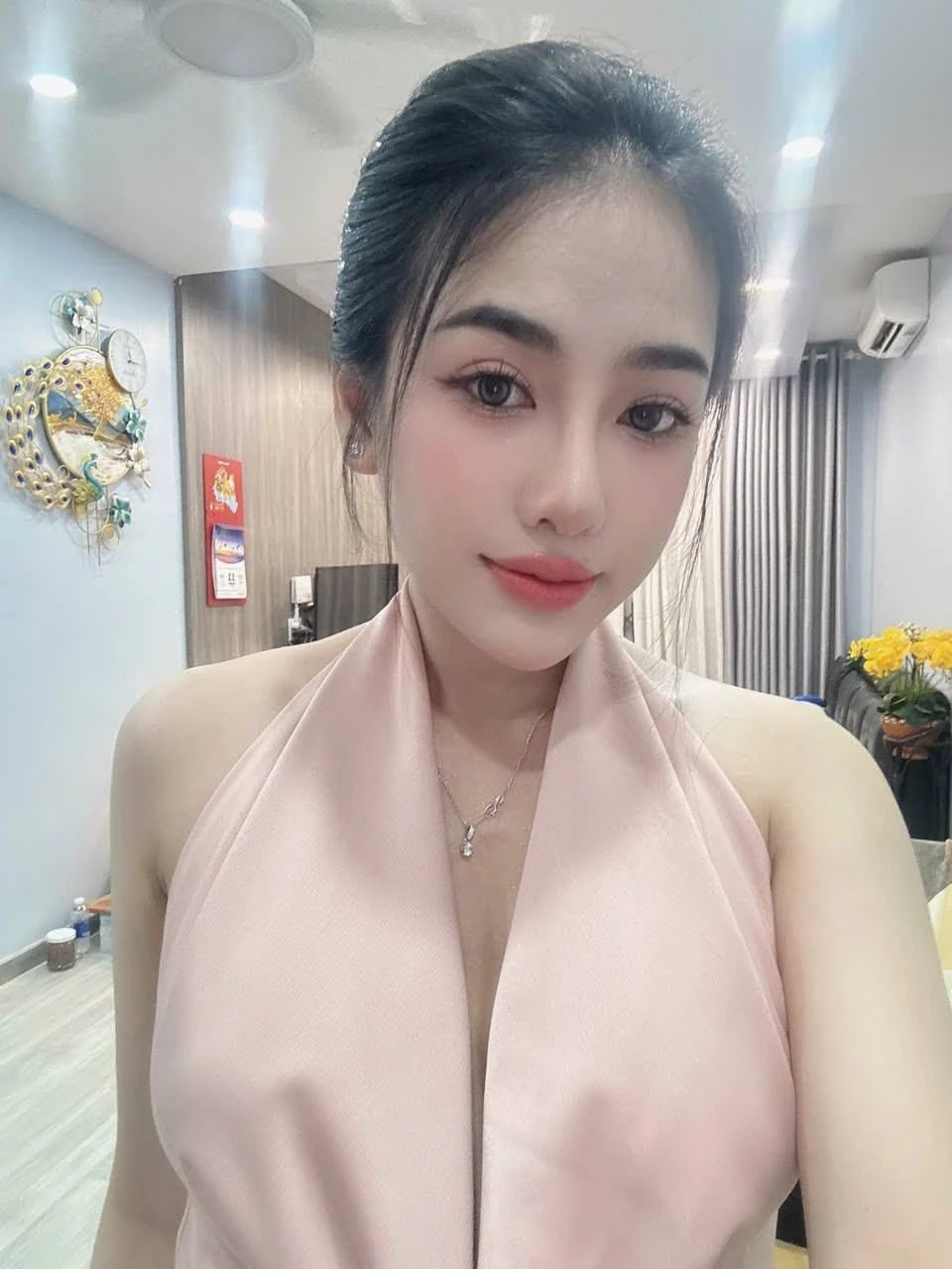 Kane – Vietnamese escort in Ho Chi Minh City — 8 / 22
