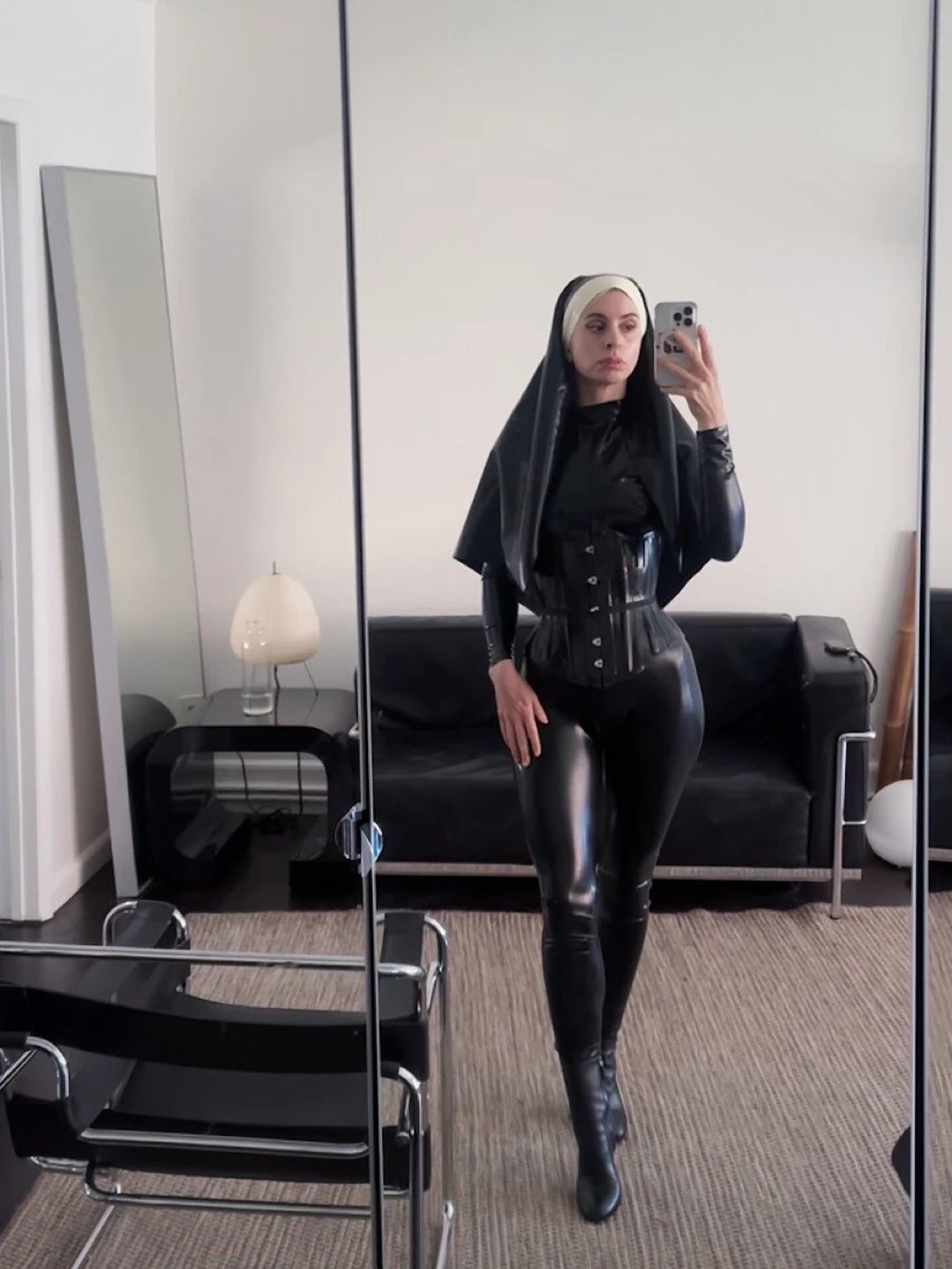 Sarah – British dominatrix in Stockholm — 3 / 7