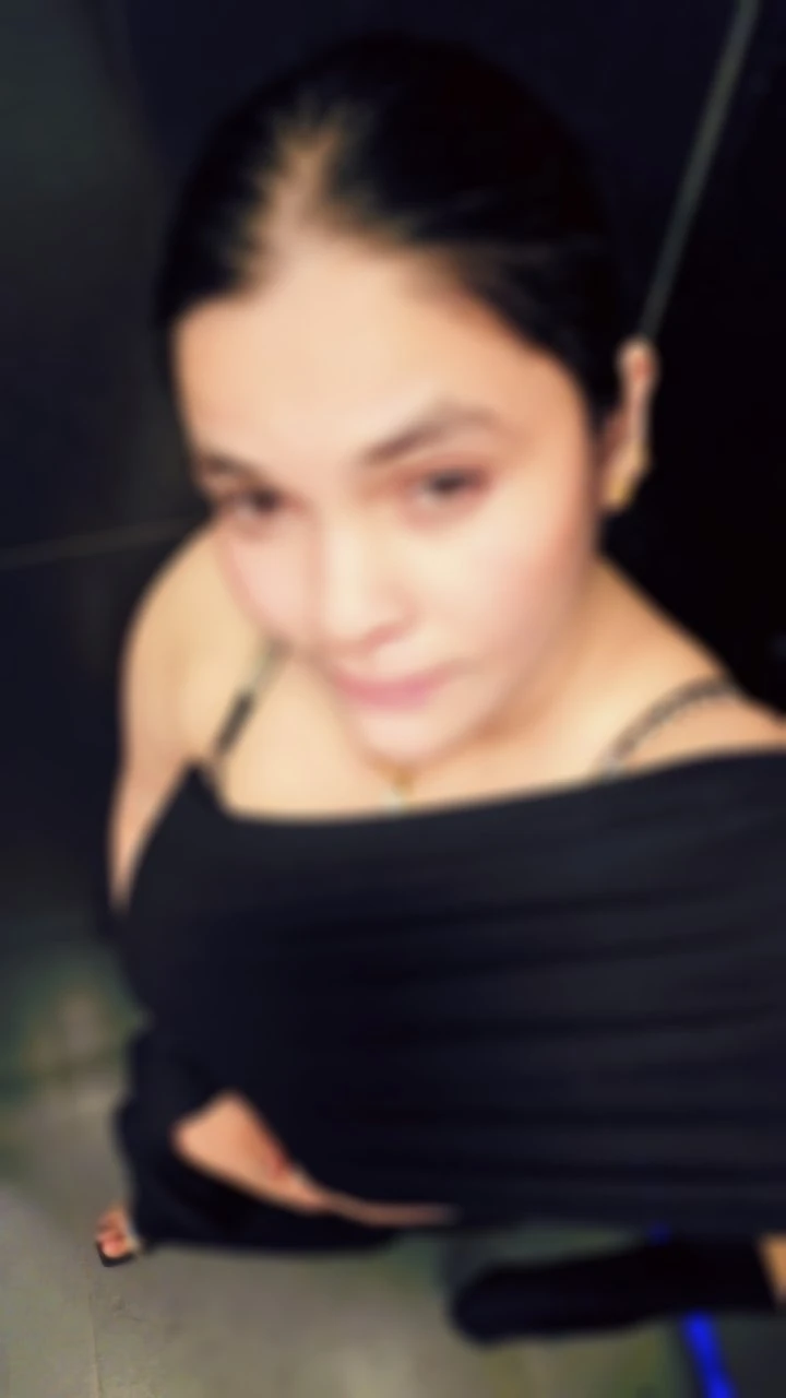 Telugu Valu Ki Matarm Only Cam Session – Indian escort in Chennai — 1 / 2