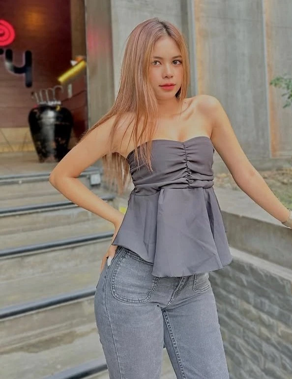 Jenny – escort in Kathmandu — 2 / 3