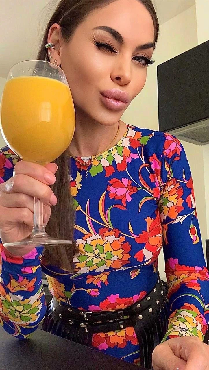 Alya – escort in Maldives — 23 / 29