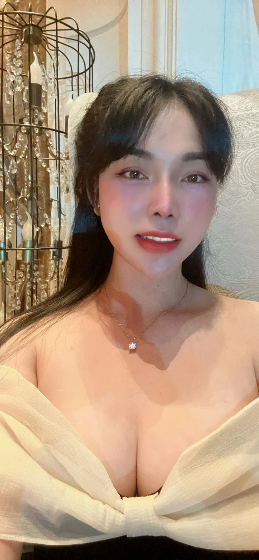 Anna – Vietnamese escort in Ho Chi Minh City — 7 / 19