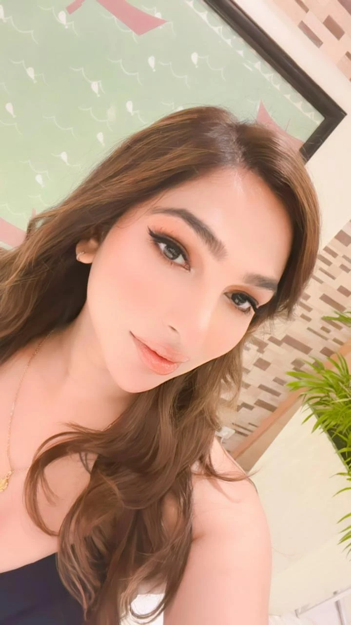 Miss Sneha – Indian escort in Pune — 24 / 31