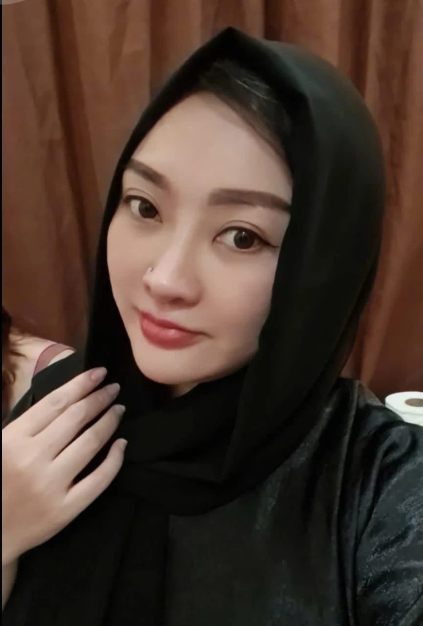 Anna Sweet – Filipino escort in Montenegro — 2 / 5